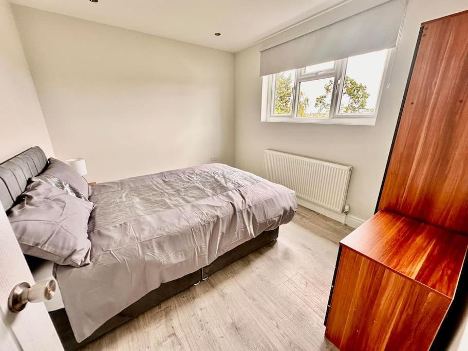 5 Bed Property In Se12 London Exterior photo